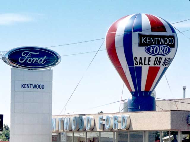Hot Air Balloon at Ford Dealership